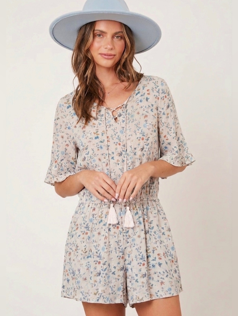 Easel | Floral Lace-Up Tassel Romper - S